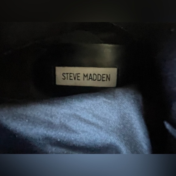 Steve Madden Clarise Black Leather Pointed Toe Chunky Heel Ankle Booties. Size 7 - Picture 7 of 8